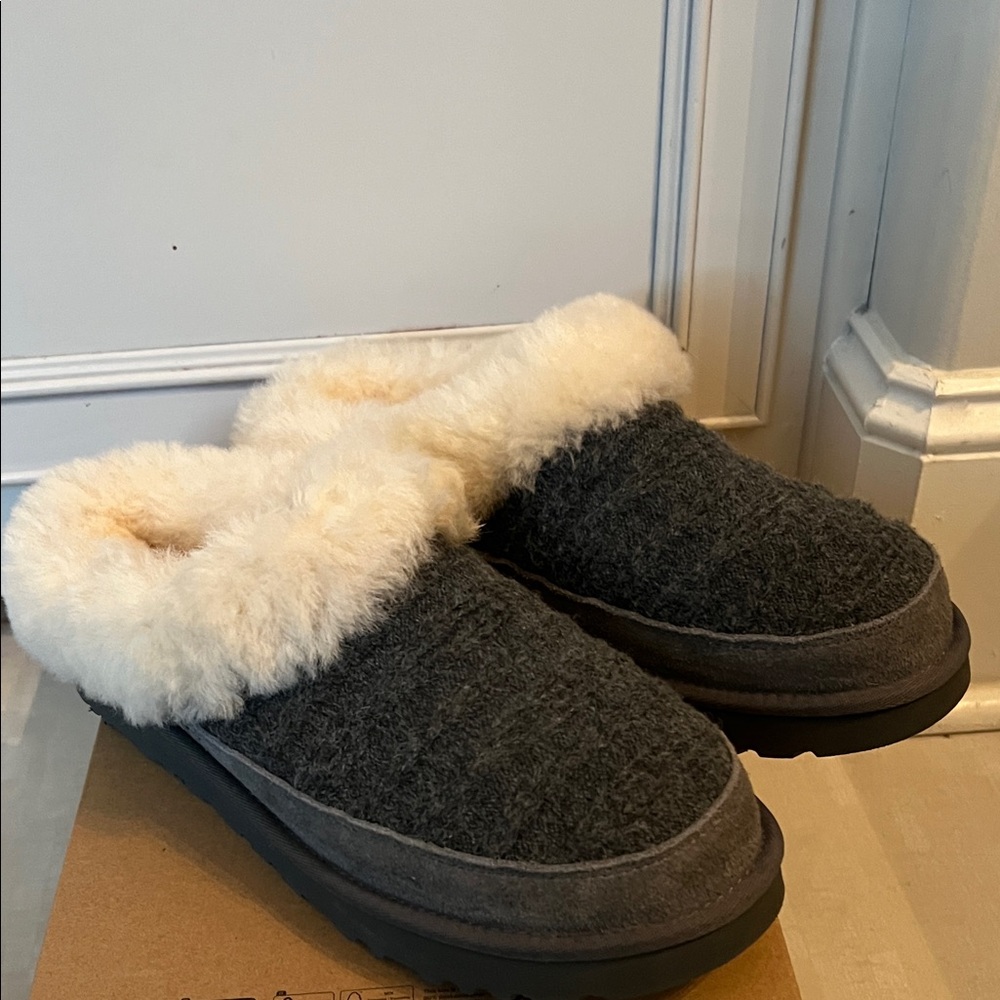 UGG cluggette cabelle knit slippers